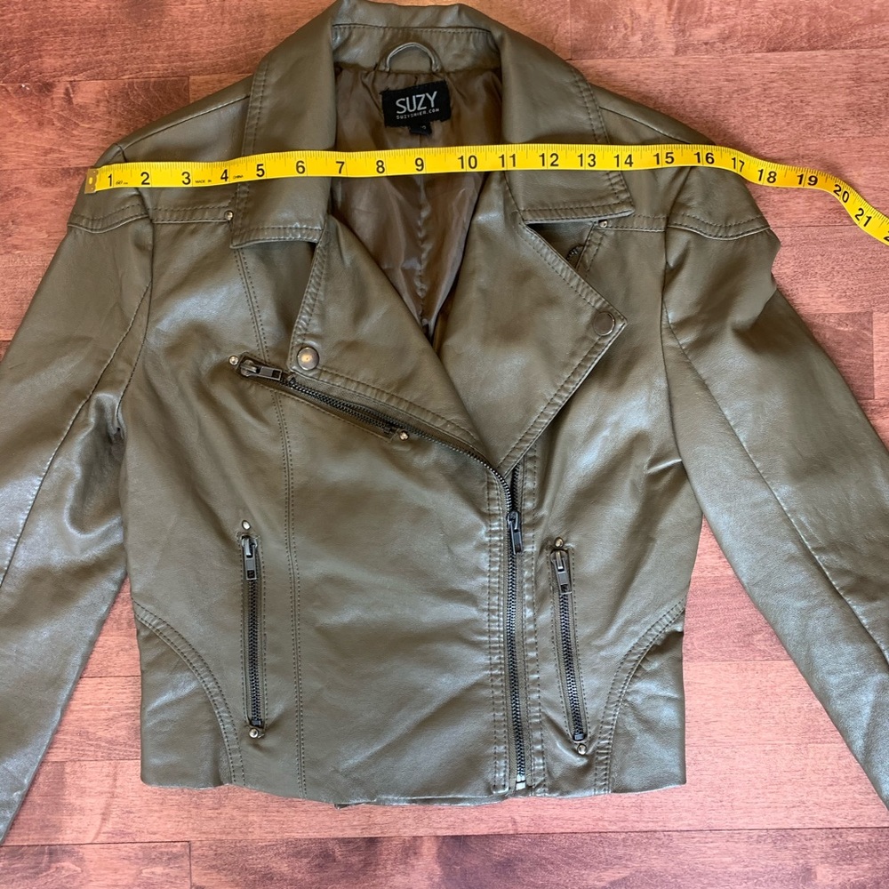 Motorcycle Jacket - Picture 3 of 7